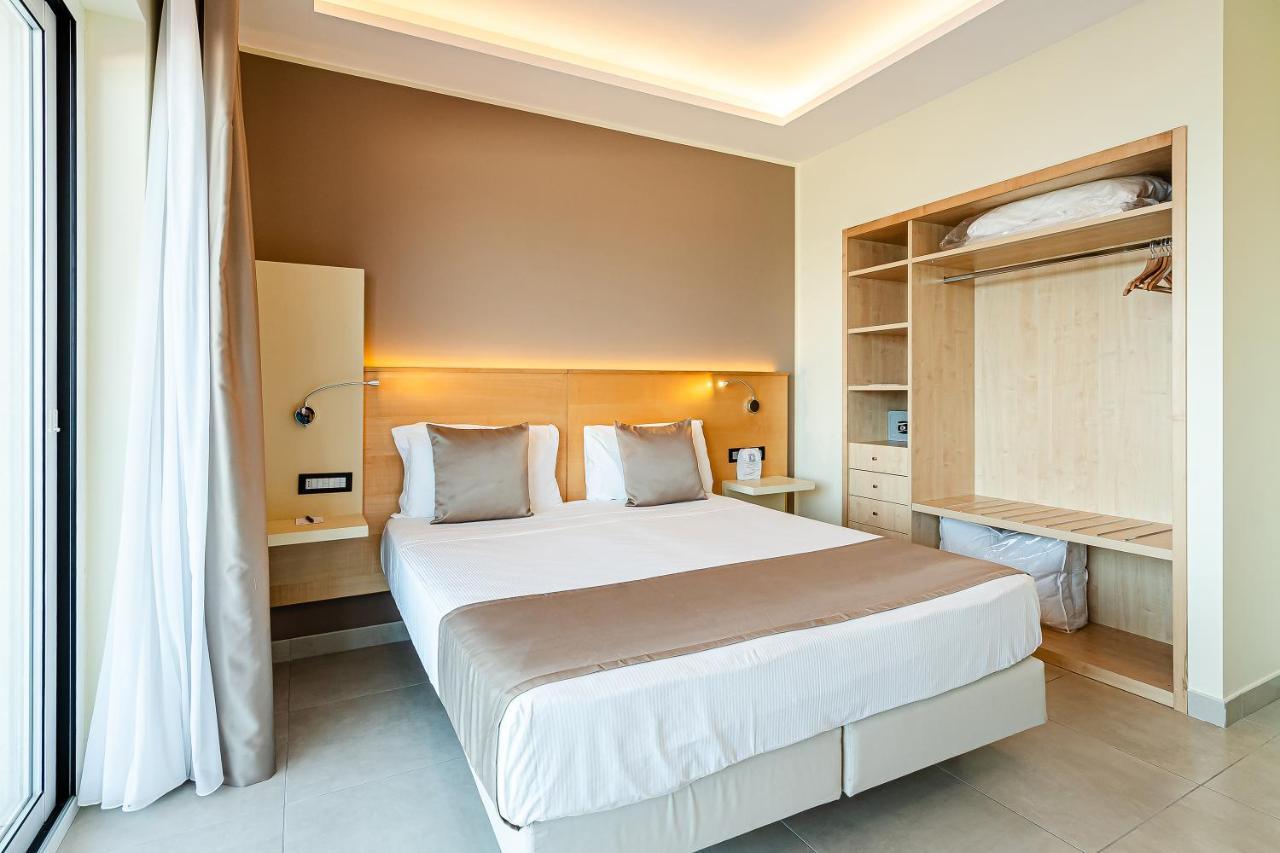 Grand Santa Maria Hotel 4*